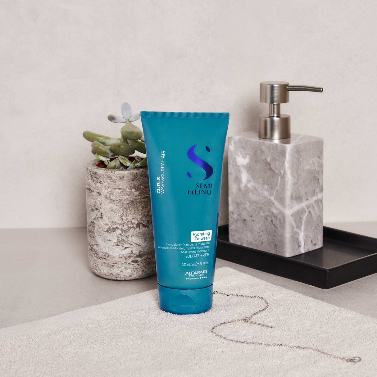 Alfaparf Milano Semi di Lino Curls Hydrating Co-Wash 200ml – Cremă de Curățare Fără Spumă pentru Buclé Hidratate, Elastice și Fără Frizz