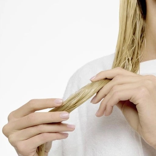 Balsam Leave-In pentru Păr Blond Schwarzkopf BLONDME Bond Repair – Sigilare Vârfuri & Control Anti-Frizz 75ml