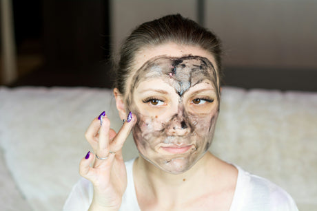 Ten Acneic: Ce rutină ajută acasă și ce adaugă o ședință la salon