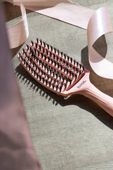 Olivia Garden Fingerbrush Boar & Nylon Pastel Pink – Display Profesional cu 12 Perii pentru Descurcare Ușoară și Strălucire Naturală
